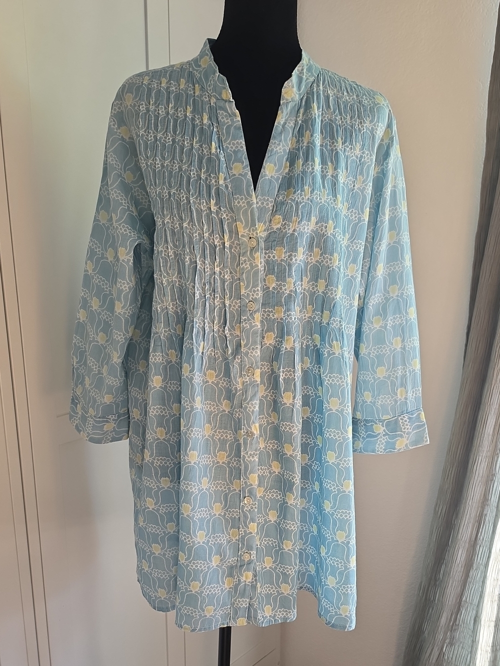 Light Blue Floral Pintuck Tunic Top